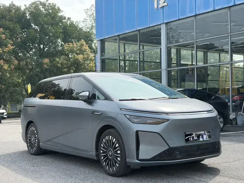 2026 Xpeng X9 с пробегом 15 000 км