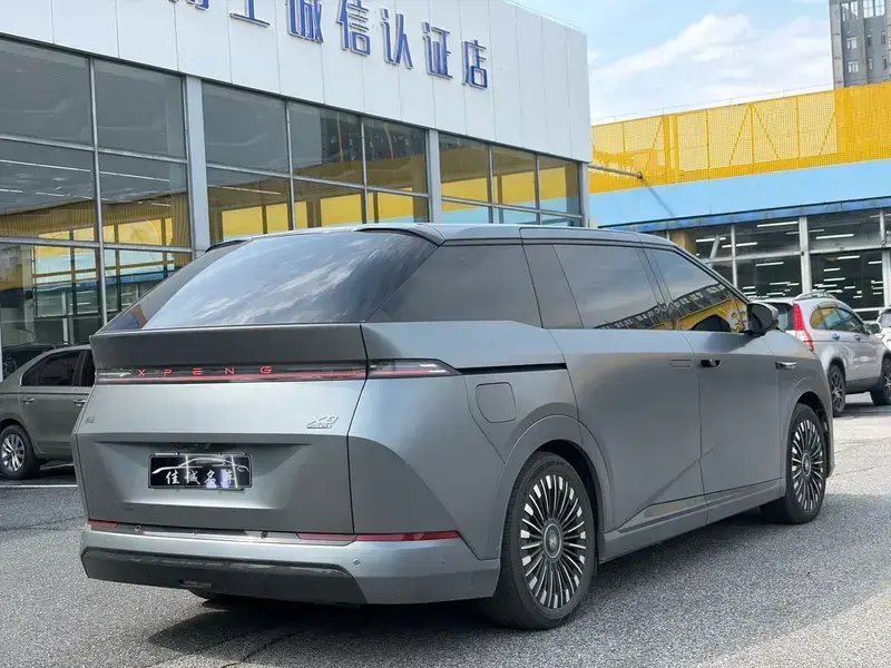 2026 Xpeng X9 с пробегом 15 000 км