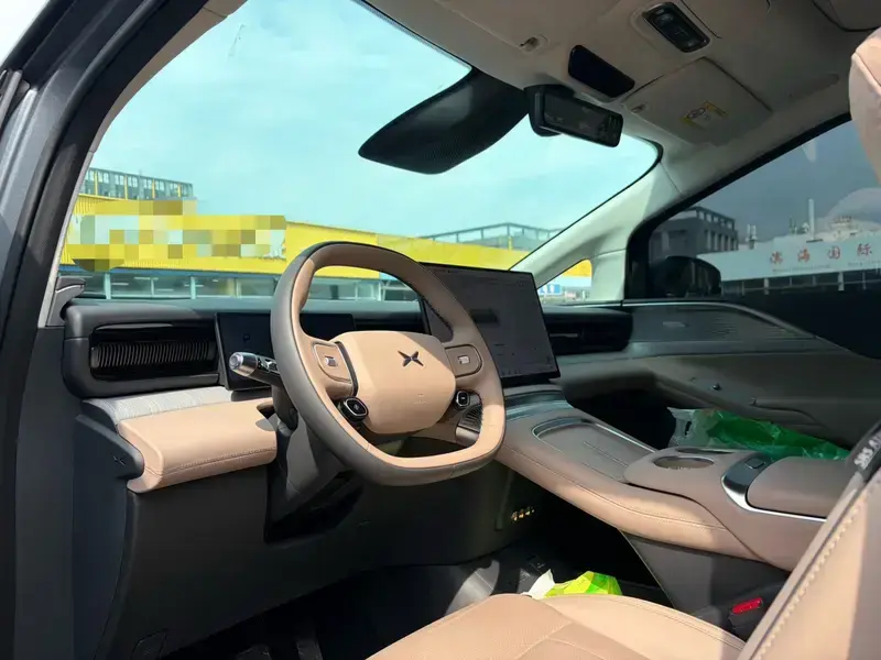 2026 Xpeng X9 с пробегом 15 000 км