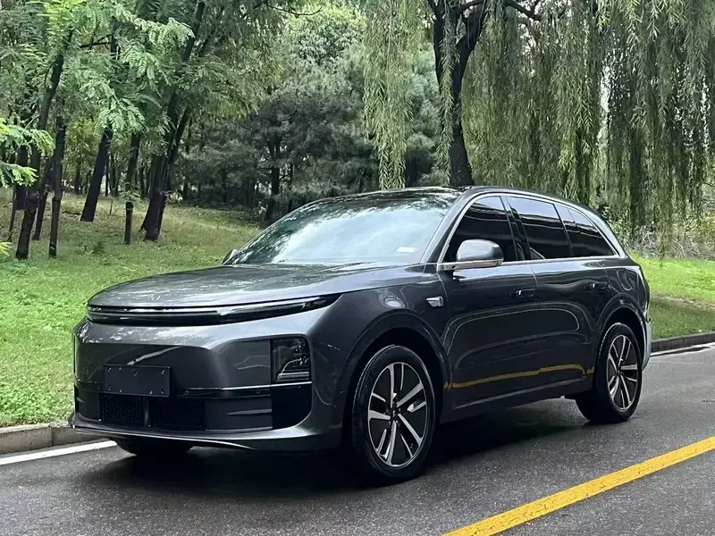 2024 Li Auto (Lixiang) L6 с пробегом 46 000 км
