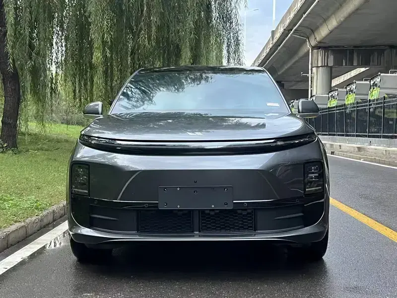 2024 Li Auto (Lixiang) L6 с пробегом 46 000 км
