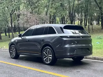 2024 Li Auto (Lixiang) L6 с пробегом 46 000 км