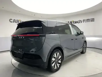 2025 Zeekr Mix с пробегом 100 км