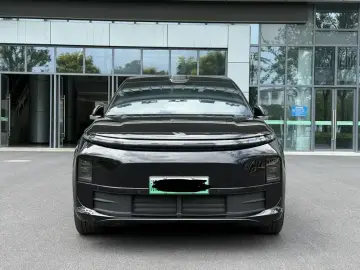 2024 Li Auto (Lixiang) L6 с пробегом 45 000 км