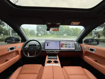 2024 Li Auto (Lixiang) L6 с пробегом 45 000 км