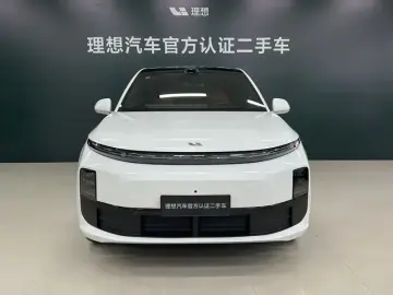 2025 Li Auto (Lixiang) L6 с пробегом 10 900 км