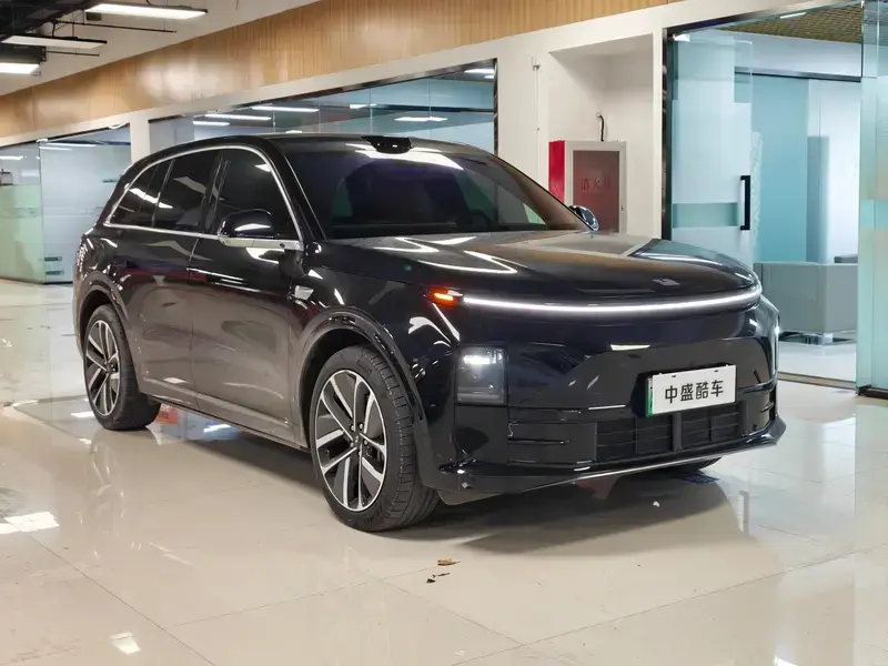 2024 Li Auto (Lixiang) L6 с пробегом 33 000 км