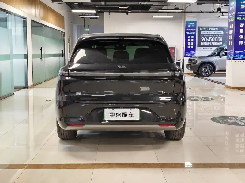2024 Li Auto (Lixiang) L6 с пробегом 33 000 км