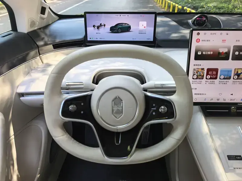 2026 Luxeed R7 с пробегом 10 000 км