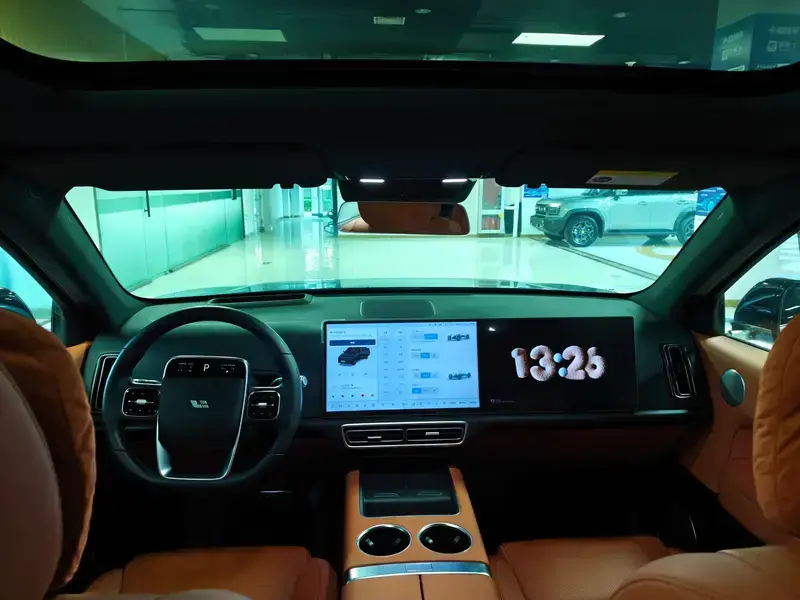2024 Li Auto (Lixiang) L6 с пробегом 33 000 км