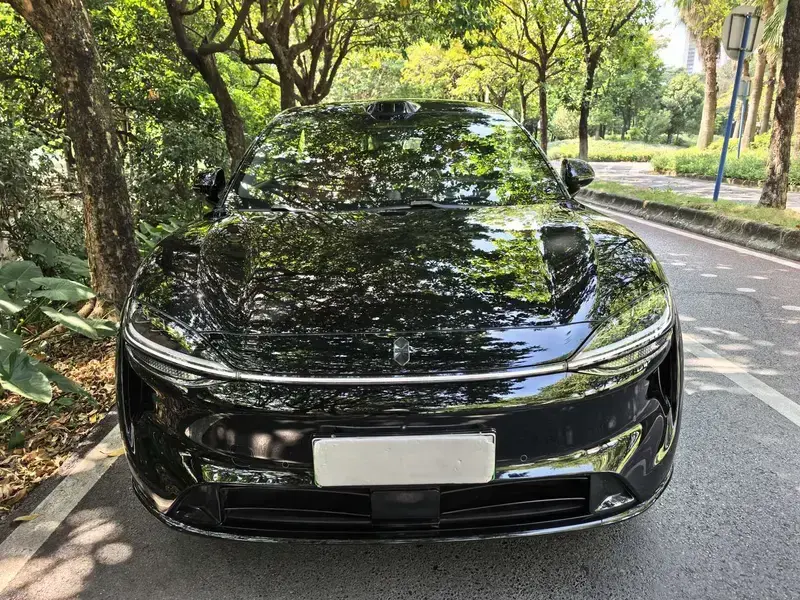 2026 Luxeed R7 с пробегом 10 000 км