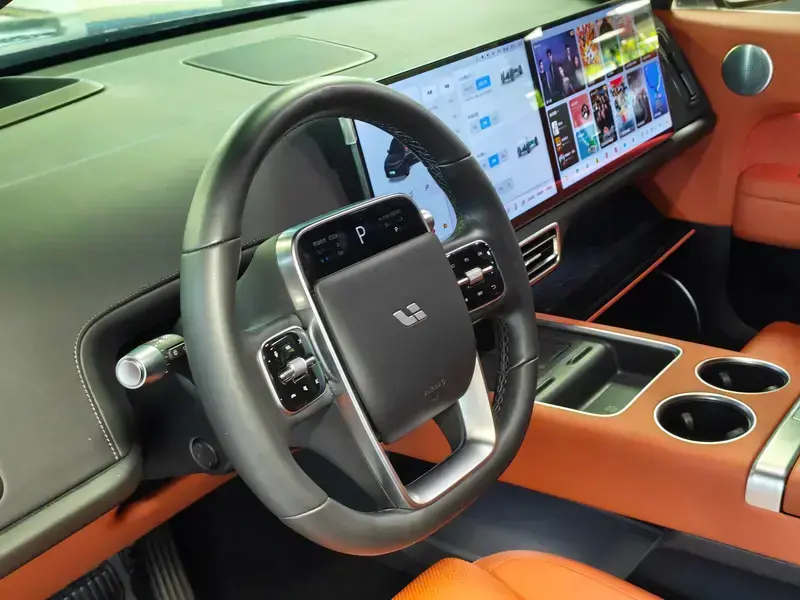 2024 Li Auto (Lixiang) L6 с пробегом 33 000 км
