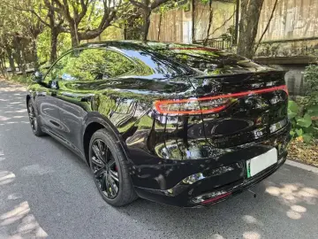2026 Luxeed R7 с пробегом 10 000 км