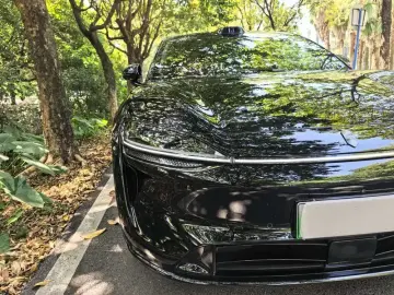 2026 Luxeed R7 с пробегом 10 000 км