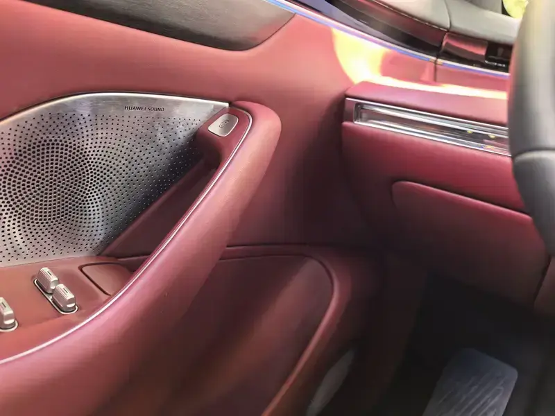 2026 Luxeed R7 с пробегом 10 000 км