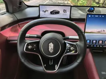2026 Luxeed R7 с пробегом 10 000 км