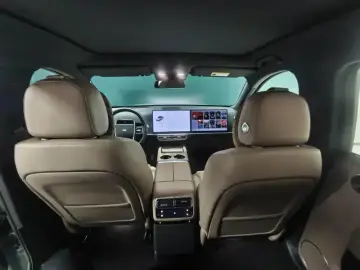 2025 Li Auto (Lixiang) L6 с пробегом 9 700 км