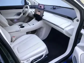 2024 Luxeed R7 с пробегом 16 000 км