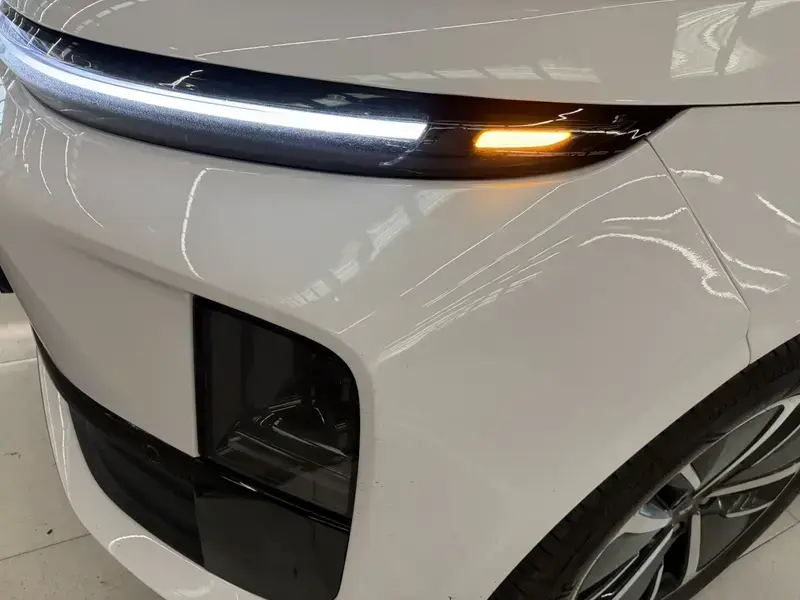 2024 Li Auto (Lixiang) L6 с пробегом 32 000 км