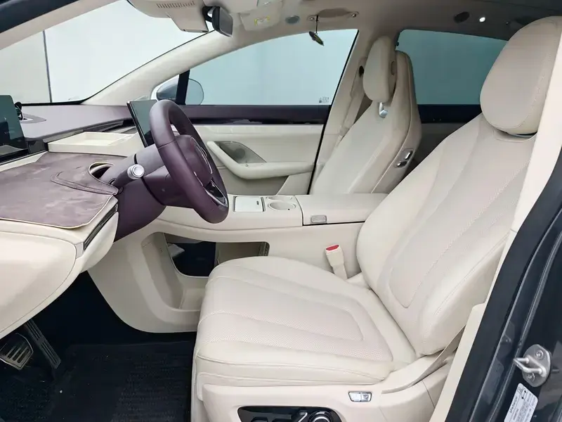 2026 Luxeed R7 с пробегом 12 000 км