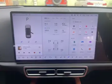 2024 Li Auto (Lixiang) L6 с пробегом 12 000 км