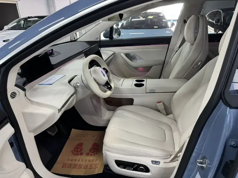 2026 Luxeed R7 с пробегом 6 000 км