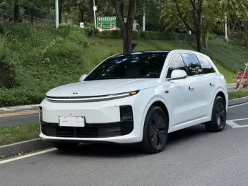 Li Auto (Lixiang) L6
