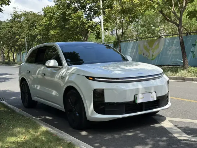 2024 Li Auto (Lixiang) L6 с пробегом 19 000 км