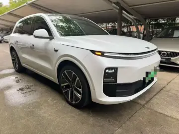 2024 Li Auto (Lixiang) L6 с пробегом 30 000 км