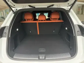 2024 Li Auto (Lixiang) L6 с пробегом 30 000 км