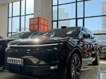 2024 Li Auto (Lixiang) L6 с пробегом 25 000 км