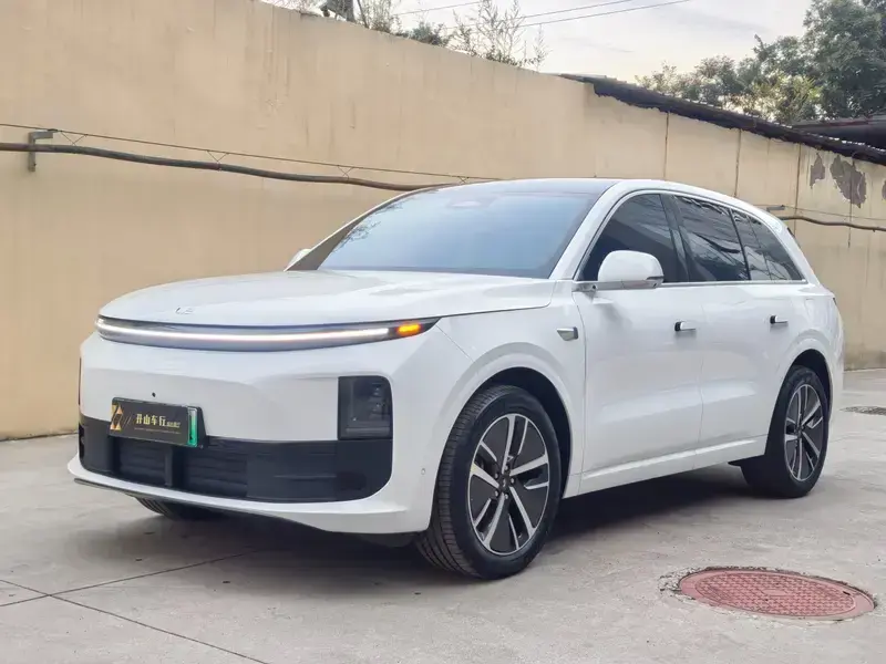 2024 Li Auto (Lixiang) L6 с пробегом 85 000 км