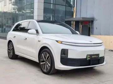 2024 Li Auto (Lixiang) L6 с пробегом 85 000 км