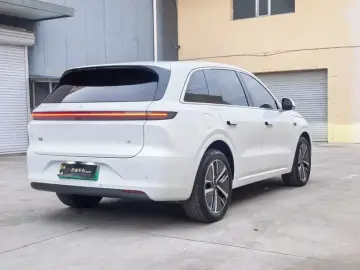 2024 Li Auto (Lixiang) L6 с пробегом 85 000 км
