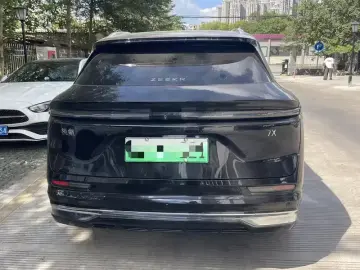 2026 Zeekr 7X с пробегом 8 500 км