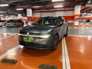 2025 Zeekr 7X с пробегом 23 000 км