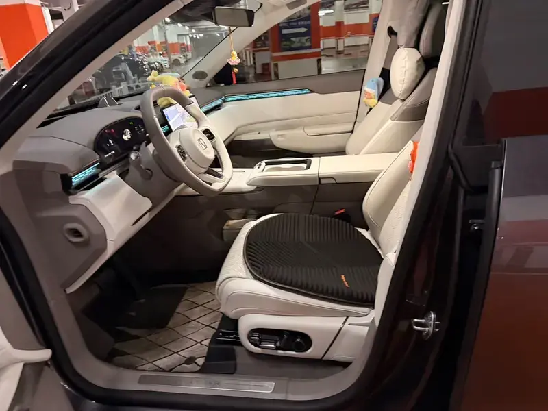 2025 Zeekr 7X с пробегом 23 000 км