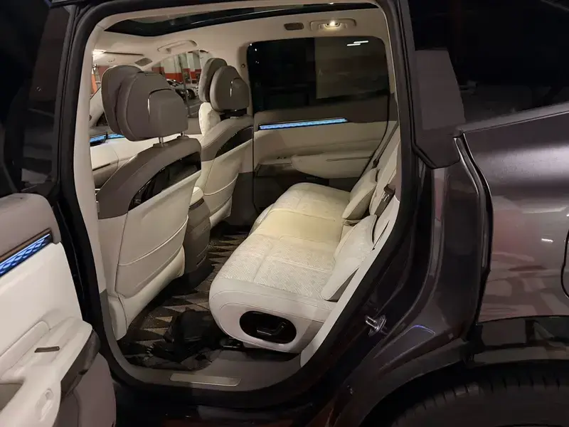 2025 Zeekr 7X с пробегом 23 000 км