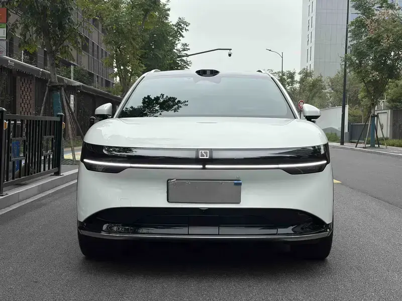2025 Zeekr 7X с пробегом 25 000 км