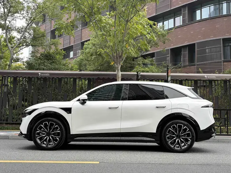 2025 Zeekr 7X с пробегом 25 000 км