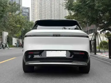 2025 Zeekr 7X с пробегом 25 000 км