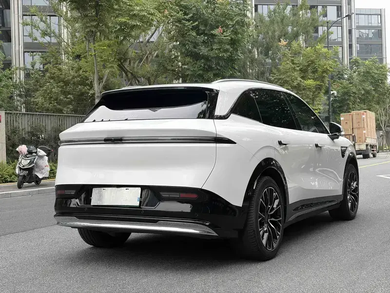 2025 Zeekr 7X с пробегом 25 000 км