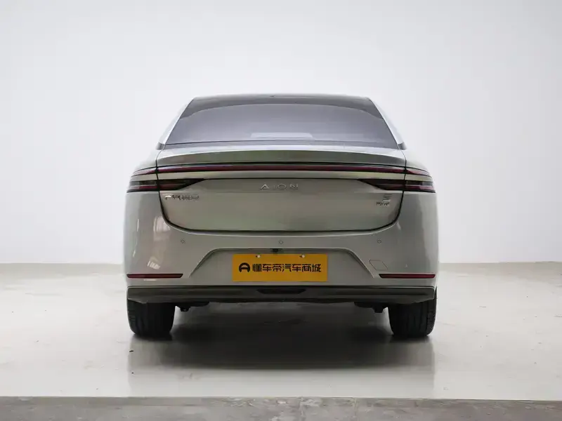 2022 Aion S с пробегом 42 100 км