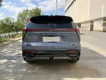 2023 Geely Boyue L с пробегом 50 000 км
