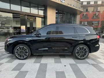2024 Aito M7 с пробегом 27 000 км