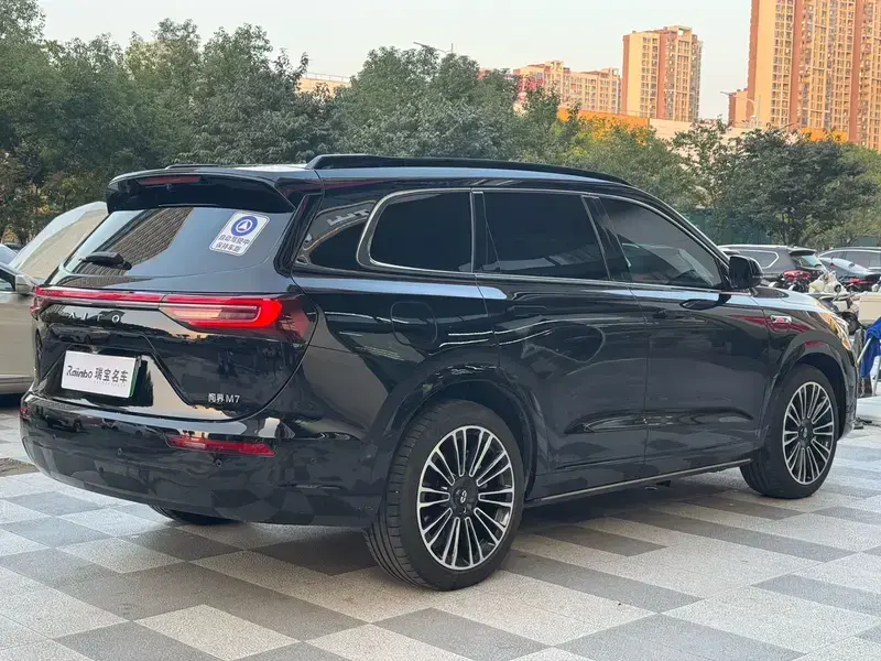 2024 Aito M7 с пробегом 27 000 км