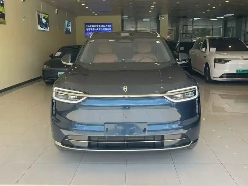 2026 Aito M7 с пробегом 10 000 км