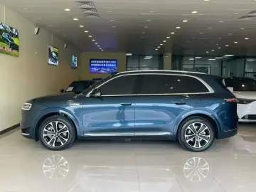 2026 Aito M7 с пробегом 10 000 км