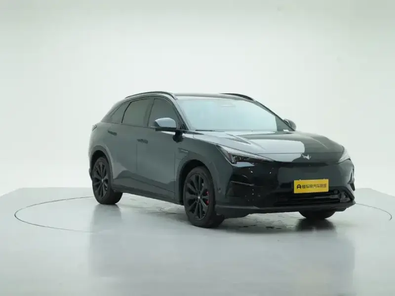 2025 Arcfox Alpha T5 с пробегом 31 800 км