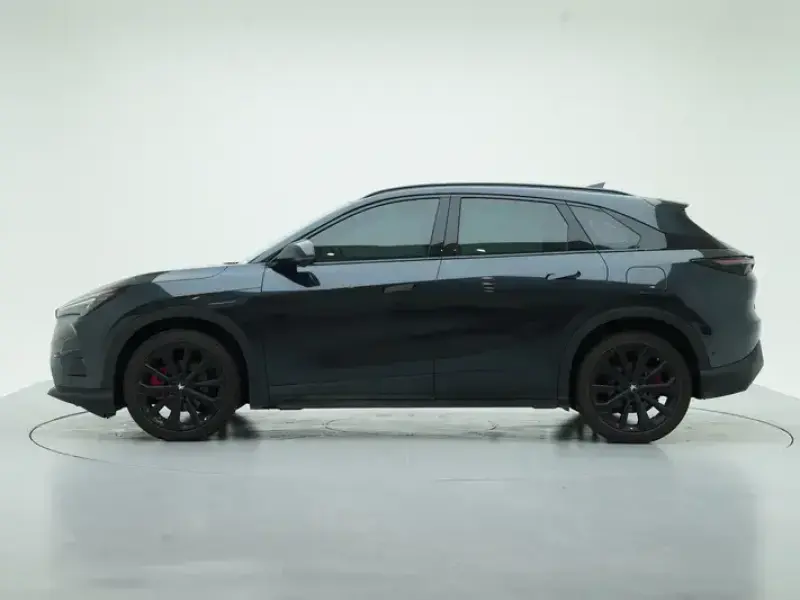 2025 Arcfox Alpha T5 с пробегом 31 800 км